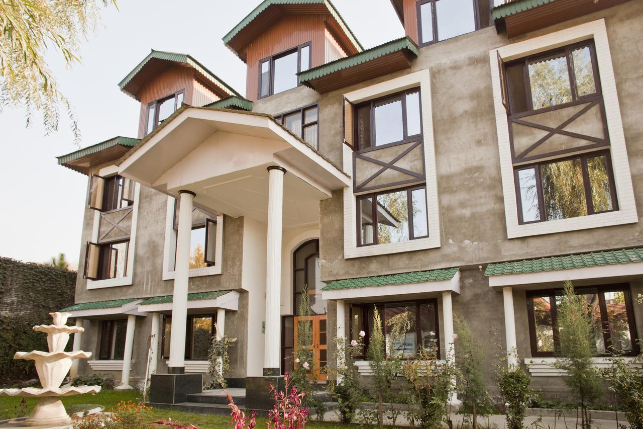 Royal Star Inn Srinagar  Exterior photo
